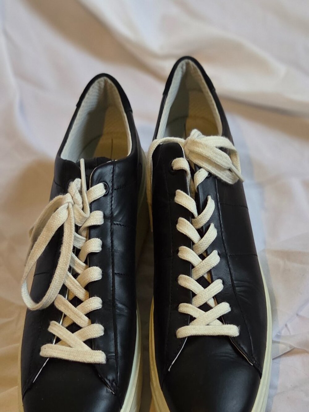 Ecco Strett Platform Leather Sneaker